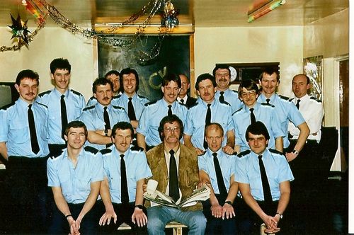 C/Toll Red Watch Mid 80's